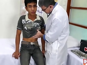 Asian twink barebacks with mature deviant in doctors office